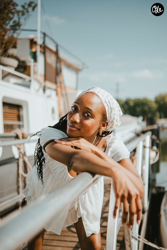 Les pièces légères de la saison permettent de créer des silhouettes fraîches et follement désirables.
Photo : Pexels/leo-gilmant