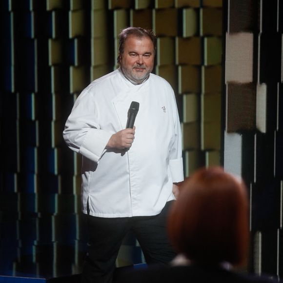 Exclusif - Pierre Hermé - Surprises - Enregistrement de l'émission "La Boîte à secrets", au Studio du Lendit, présentée par F.Bollaert et diffusée le 17 janvier sur France 3. Le 17 décembre 2024
© Christophe Clovis / Bestimage