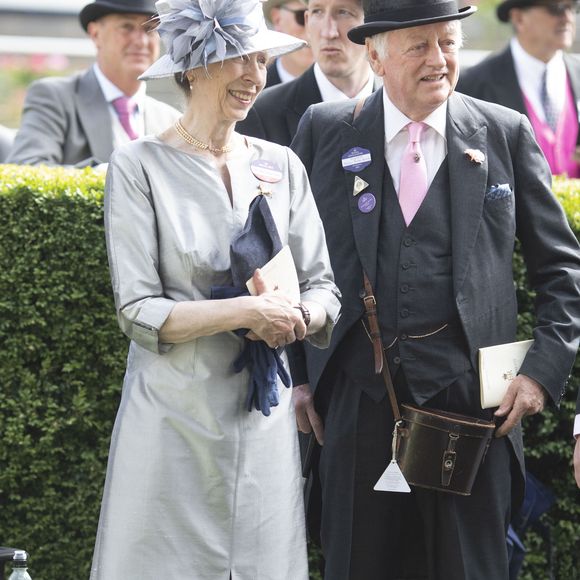 La princesse Anne d'Angleterre et Andrew Parker Bowles (ex mari de Camilla) - Deuxième jour des courses hippiques "Royal Ascot 2022" à l'hippodrome d'Ascot dans le Berkshire le 15 juin 2022. AGENCE / BESTIMAGE
