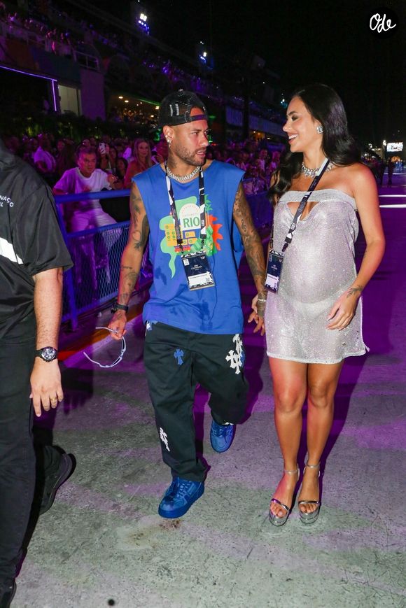 Exclusif - Neymar et sa compagne Bruna Biancardi (enceinte) au sambodrome Marquês de Sapucai lors du carnaval de Rio 2025, le 3 mars 2025.
