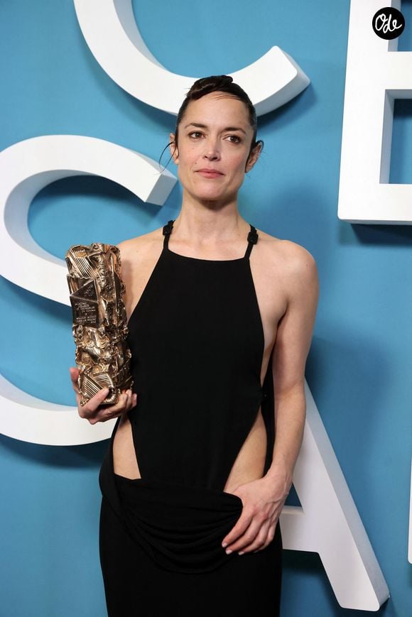 Vimala Pons (César de la meilleure actrice dans un second rôle pour "L’Attachement") - lors de la 51ème cérémonie des César, à l'Olympia, à Paris, le 26 février 2026.

© Dominique Jacovides/Bestimage