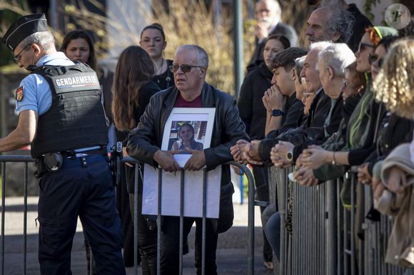 Obsèques de Lina, l'adolescente de 15 ans disparue le 23 septembre 2023, en l'Eglise Saint-Arnould de Plaine, le 25 octobre 2024.  © Elyxandro Cegarra / Panoramic / Bestimage