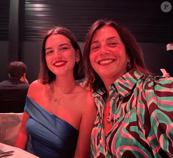 Caroline Pons d'"Affaire conclue" avec sa fille Charlotte