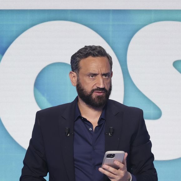 Exclusif - Cyril Hanouna, sur le plateau de l’émission « TPMP » présentée par C.Hanouna et diffusée en direct sur C8, Paris, France, le 25 fevrier 2025. © Jack Tribeca / Bestimage