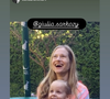 Consuelo Remmert, la demi-sœur de Carla Bruni, a publié un cliché plein de tendresse sur Instagram pour les 15 ans de sa nièce. On y voit la jeune femme tenir sa nièce sur ses genoux, sur un trampoline. Giulia n’était alors qu’une enfant.