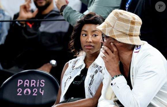 Yannick Noah et sa compagne Malika - Les célébrités en tribunes pendant l'épreuve de basketball de Demi-Finale opposant la France à l'Allemagne lors des Jeux Olympiques de Paris 2024 (JO) à l'Arena Bercy, à Paris, France, le 8 août 2024. © Jacovides-Perusseau/Bestimage