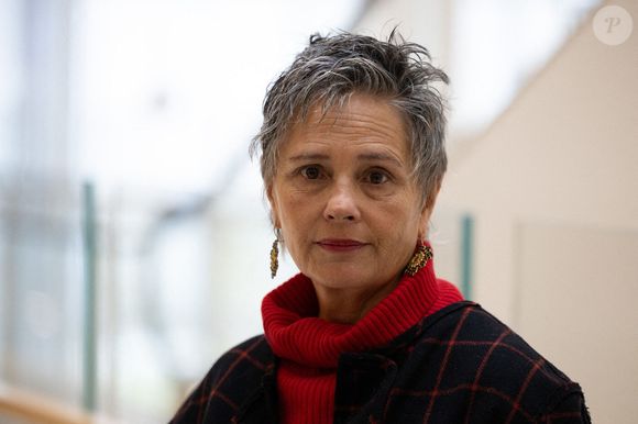 L'actrice française Anouk Grinberg au palais de justice de Paris, à Paris le 28 octobre 2024. Photo par Raphael Lafargue/ABACAPRESS.COM