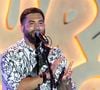 Révélé grâce "The Voice", Kendji Girac a issu de la communauté gitane a abandonné l'école à l'âge de 16 ans pour se consacrer pleinement à sa passion : la musique.

Exclusif - Kendji Girac - Enregistrement de l'émission "L'humour à la plage" pour la 2eme édition du festival de Juan les Pins à la pinède Gould le 27 juin 2025 © Bruno Bebert / Bestimage