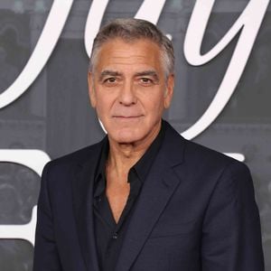 Un lieu où il souhaite organiser chaque année un événement caritatif local. Mais jusqu'à présent, c'est le calme plat. 

11 novembre 2025 - Los Angeles, Californie - George Clooney. La première à Los Angeles du film "Jay Kelly" de Netflix s'est tenue à l'Egyptian Theatre.