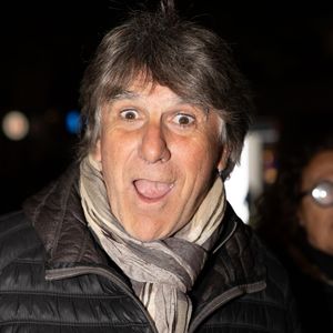 L’ancien animateur des “Z’amours” affirme être dépensier.

Tex lors de la visite de l'atelier de Sylvie Malys avec le Petit Train de Montmartre à Paris, France, le 5 décembre 2025. © Julien Sarkissian/Bestimage