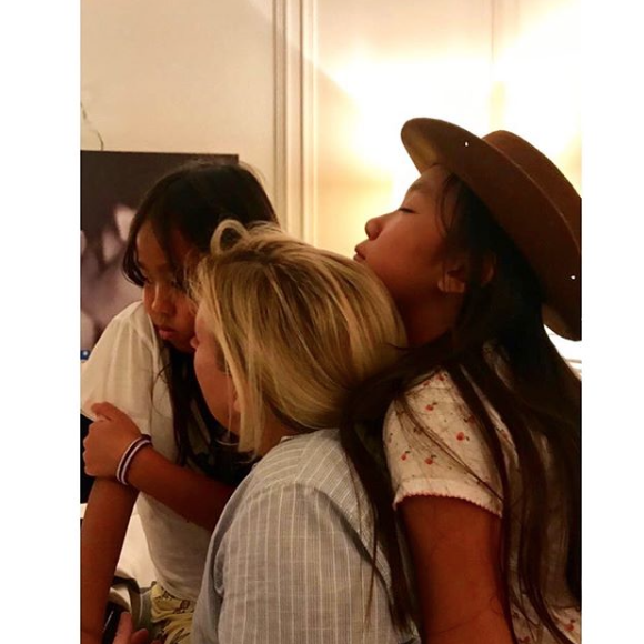 Hélène Darroze et ses filles Charlotte et Quitterie, le 14 février 2018. Instagram