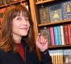 L'actrice a quitté le domicile parental et arrêté l'école dans la foulée.

Exclusif - Sophie Marceau à la librairie Galignani à Paris le 29 octobre 2026. © Cédric Perrin / Bestimage