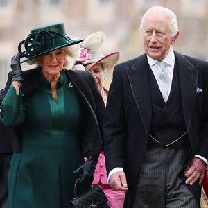 Aux côtés de la reine Camilla, il a adressé ses prières et condoléances aux familles des victimes.

Le roi Charles III et la reine Camilla lors de l'office royal du bordeaux à la cathédrale de Durham, à Durham, au Royaume-Uni, le jeudi 17 avril 2025. Photo par Ryan Jenkinson/Parsons MediaABACAPRESS.COM