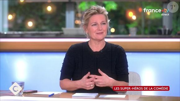 Ce mercredi 1er avril, Anne-Élisabeth Lemoine recevait Didier Bourdon et Christian Clavier dans "C à vous". Le duo venait présenter "Cocorico 2", la suite de leur comédie à succès, dont la sortie est prévue pour le 8 avril prochain.