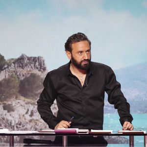 Exclusif - Cyril Hanouna, sur le plateau de  TBT9 présenté par C.Hanouna, et diffusé en direct sur W9, Paris, France, le 04 novembre 2025. © Jack Tribeca / Bestimage