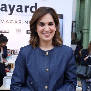 Son congé maternité touche à sa fin.

Sonia Mabrouk  - Festival du Livre de Paris 2025 au Grand Palais à Paris le 11 avril 2025.
© Denis Guignebourg / Bestimage