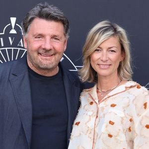 Voilà déjà un mois que Philippe Lellouche réveille chaque matin les auditeurs de RFM 

Exclusif - Philippe Lellouche et sa compagne Vanessa Boisjean - Photocall lors de la 3ème édition du Festival du Cinéma Français et de la Gastronomie d'Aix-les-Bains.
© Denis Guignebourg / Bestimage