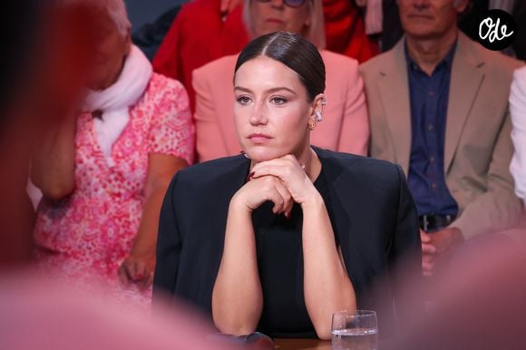 Adèle Exarchopoulos - Plateau de l'émission "C à vous" lors du 79ème Festival International du Film de Cannes le 18 mai 2026. © Jack Tribeca / Bestimage