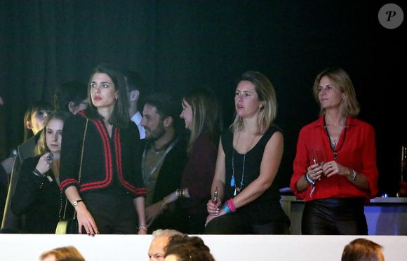 Charlotte Casiraghi, Virginie Couperie-Eiffel - Gala de charité de l'Amade lors du jumping Longines Master de Paris à Villepinte le 5 décembre 2015. Deux épreuves ont eu lieu dans la soirée: le "Gucci Gold Cup" et "Style et Compétition for Amade". En l'absence de sa mère, la princesse Caroline de Hanovre, c'est Charlotte Casiraghi qui a présidé la remise des prix. © Dominique Jacovides / Bestimage