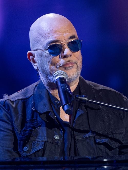 Pascal Obispo fait une mise au point et met fin aux spéculations sur les événements en Gironde : "Il me semble important de répondre"
