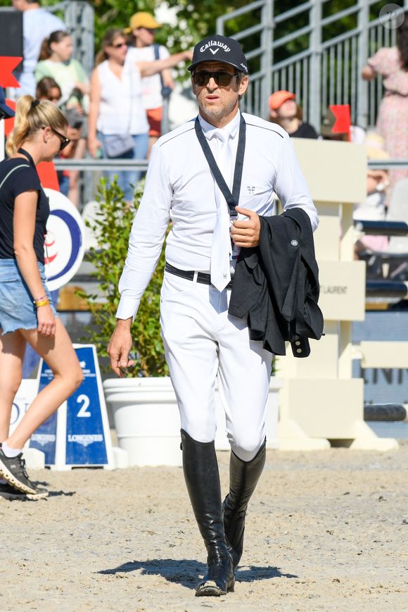 Guillaume Canet lors de la reconnaissance du prix Geberit lors de la 9ème édition du "Longines Paris Eiffel Jumping" au Champ de Mars à Paris, France, le 24 juin 2023. © 
Perusseau-Veeren/Bestimage