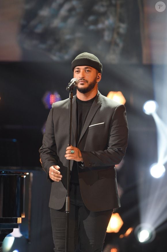 Que devient Slimane ? Le chanteur sort du silence après 4 mois, son amie  Vitaa réagit : Le diaporama - Purepeople