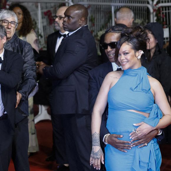Rihanna et A$AP Rocky quittent la première de 'Highest 2 Lowest' lors du 78ème Festival de Cannes au Palais des Festivals à Cannes, France, le 19 mai 2025.  © DPA/ABACA