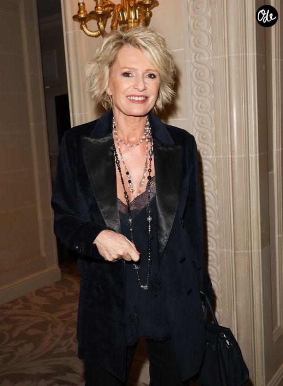 Elles en ont aussi profité pour faire quelques achats de vêtements.

Sophie Davant - Gala "Best Awards" à l'hôtel Georges V à Paris.  © Coadic Guirec / Bestimage
