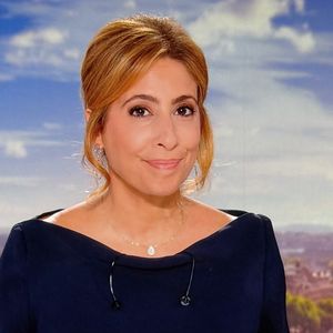 Captures d'écran - Léa Salamé présente son premier journal de 20 heures sur France 2  le 1er septembre 2025. 

© Alain Guizard / Bestimage