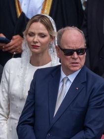 Pour Léon XIV, Charlene de Monaco et une autre grande personnalité royale optent pour la mantille blanche