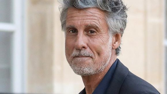 Marc Simoncini (Qui veut être mon associé ?) : Visite de sa maison-cabane située dans un lieu considéré comme un "eldorado du luxe"