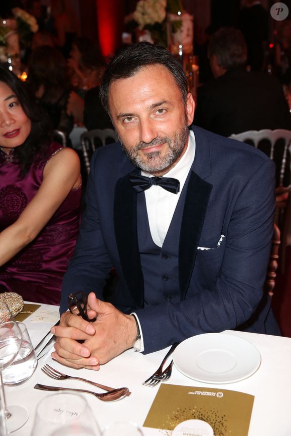 "Pour payer mes études, je faisais des photos de mode avec les mannequins d’Elite et Ford" racontait l'animateur dans "Paris Match" en 2009

Exclusif - Frederic Lopez assistant au dîner de la Semaine du Cinéma Positif par Positive Planet lors de la 69e édition du Festival de Cannes le 18 mai 2016 à Cannes, France. Photo par Jerome Domine/ABACAPRESS.COM