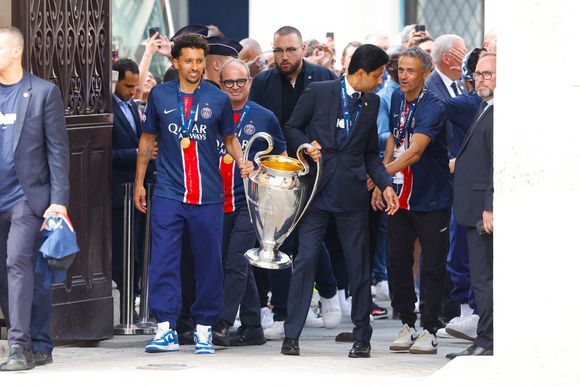 Nasser AL-KHELAIFI Président du Paris Saint-Germain et MARQUINHOS du Paris Saint-Germain , Luis ENRIQUE Entraîneur du Paris Saint-Germain , Luis Campos lors des célébrations du Paris Saint-Germain au Palais de l'Elysee le 1er juin 2025 à Paris, France. (Photo by Loic Baratoux/Icon Sport/ABACAPRESS.COM)