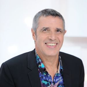 Julien Clerc - Enregistrement de l'émission "Vivement Dimanche" au studio Gabriel à Paris le 29 octobre 2018. © Guillaume Gaffiot/Bestimage