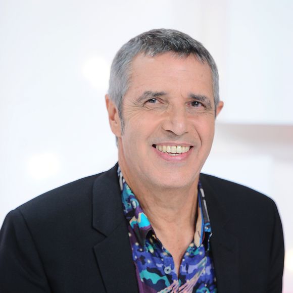 Julien Clerc - Enregistrement de l'émission "Vivement Dimanche" au studio Gabriel à Paris le 29 octobre 2018. © Guillaume Gaffiot/Bestimage