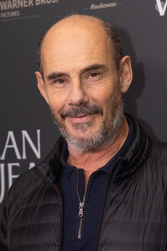 Bernard Campan à la première du film "Jean Valjean" au cinéma Publicis à Paris le 17 novembre 2025.

© Julien Sarkissian / Bestimage