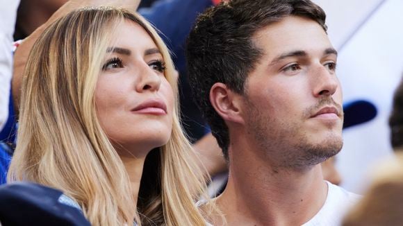 "Ton parrain est fier de toi" : Au mariage de Dylan, le fils de Didier Deschamps, un homme bien connu qui occupe une place spéciale dans la famille