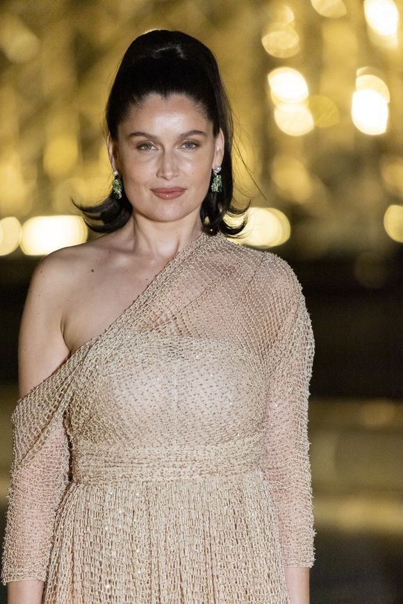 Laetitia Casta - Photo Call du « Le Grand Diner du Louvre « lors de la Fashion Week  à Paris le 5 mars 2025. © Olivier Borde /Bestimage