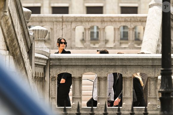 La star américaine Kim Kardashian, avec sa mère Kris Jenner et son avocat Michael Rhodes, est arrivée au procès de la rue tronchet des "Papys braqueurs" au palais de justice de Paris, France, le 13 mai 2025. La star américaine doit décrire cette nuit qui l’a «traumatisée», selon ses mots, 9 hommes et 1 femme sont jugés, soupconnés d'avoir participé au casse du siècle, en dérobant à la star 9 millions d'euros de bijoux dans la nuit du 2 au 3 octobre 2016. © Bestimage