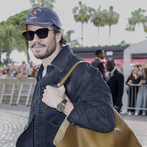 François Civil se rend à l'Hôtel Martinez pour assister à une projection avant le 78ème Festival de Cannes le 15 mai 2025 à Cannes, France. Photo by Marco Piovanotto/ABACAPRESS.COM