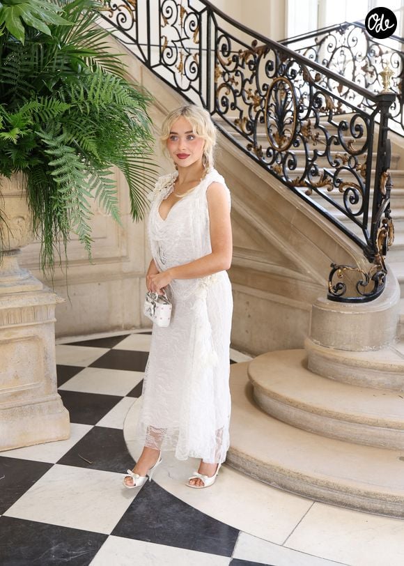 Sabrina Carpenter au photocall du défilé de mode DIOR Collection Haute Couture Automne/Hiver 2026-2027 lors de la Fashion Week de Paris (PFW) au musée Rodin, à Paris, France, le 6 juillet 2026. © Denis Guignebourg/Bestimage