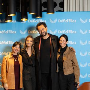 Exclusif - Ly Danh (Directrice Marketing & Communication de Défi d'Elles), Gennifer Demey, Eric Antoine, Christelle Gauzet (fondatrice Défi d'Elles) lors de la soirée de clôture Défi d'Elles Laponie et la remise d'un chèque de plus de 100 000 euros pour l'association ARSLA (Association pour la recherche sur la SLA) à l'hôtel Le Cinq Codet à Paris le 11 mars 2026.

© Julien Sarkissian / Bestimage