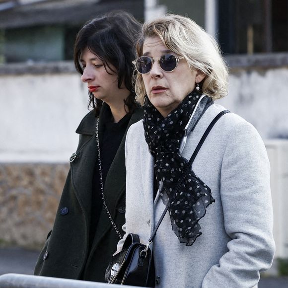 Tout comme Isabelle Gélinas.

Isabelle Gélinas - Arrivées aux obsèques de Bruno Salomone en l'église Sainte-Anne de Polangis de Joinville-le-Pont (Val-de-Marne) le 23 mars 2026. © Cyril Moreau - Dominique Jacovides / Bestimage
