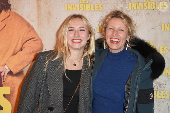 Chloé Jouannet et sa mère Alexandra Lamy - Avant-première du film "Les Invisibles" au cinéma Gaumont Opéra à Paris, le 7 janvier 2019. © Coadic Guirec/Bestimage