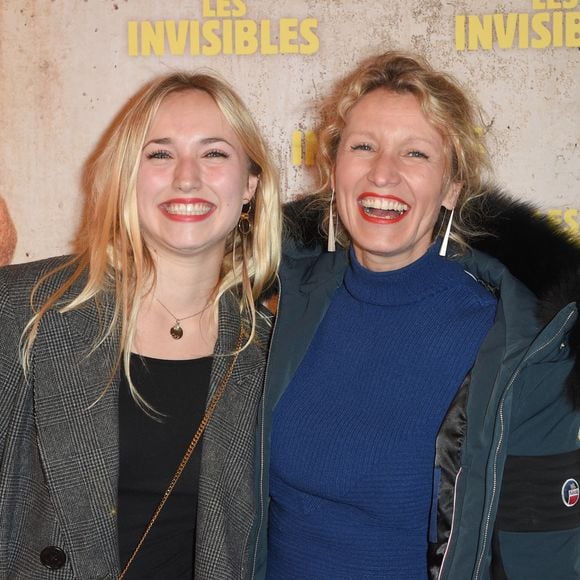 Chloé Jouannet et sa mère Alexandra Lamy - Avant-première du film "Les Invisibles" au cinéma Gaumont Opéra à Paris, le 7 janvier 2019. © Coadic Guirec/Bestimage