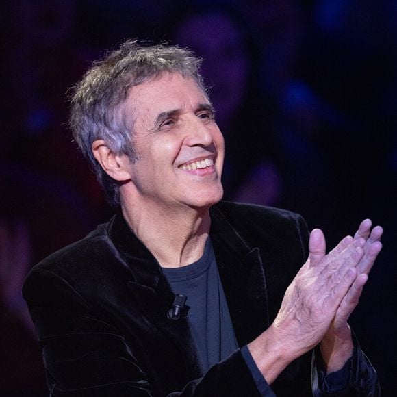 Exclusif - Julien Clerc lors de l'enregistrement de l'émission "La Boîte à secrets", présentée par F.Bollaert et diffusée le 2 janvier 2026 sur France 3, dans les studios du Lendit à Saint-Denis, France, le 1er décembre 2025. © Cyril Moreau/Bestimage