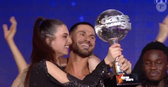 Lenie, candidate de la Star Academy 2023, remporte le trophée de Danse avec les stars en 2025.