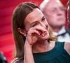 C'est un moment fort en émotion qui attend Carole Bouquet.
Carole Bouquet très émue lors de la descente des marches du film "The Little Prince" (Le Petit Prince) lors du 68 ème Festival International du Film de Cannes à Cannes, le film produit par son fils Dimitri Rassam.