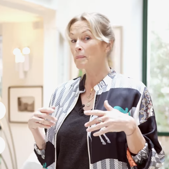 Elle a dressé une table sur le thème de la pomme, qu’elle décrit comme “très normande”.

Capture WawwLaTable Instagram