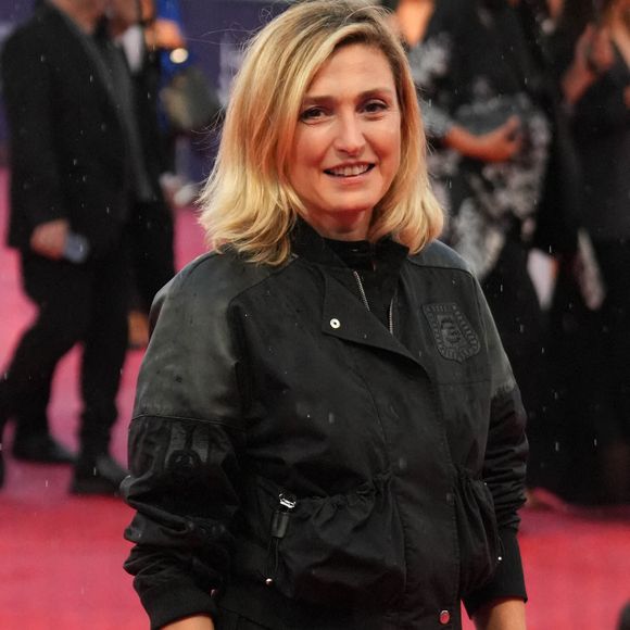 Julie Gayet, assistant à la projection du film Beetlejuice Beetlejuice lors du 50ème Festival du Cinéma Américain à Deauville, France le 7 septembre 2024/ ABACAPRESS.COM